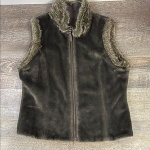 Tribal Women’s Reversible Faux Fur Zip Vest – Brown – Size M